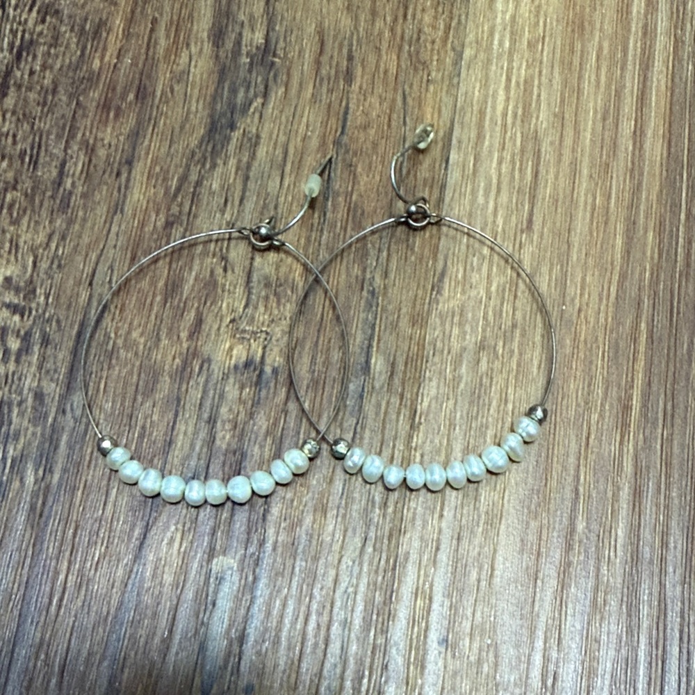 Elegant Gold Hoop Earrings with Pearl Accents